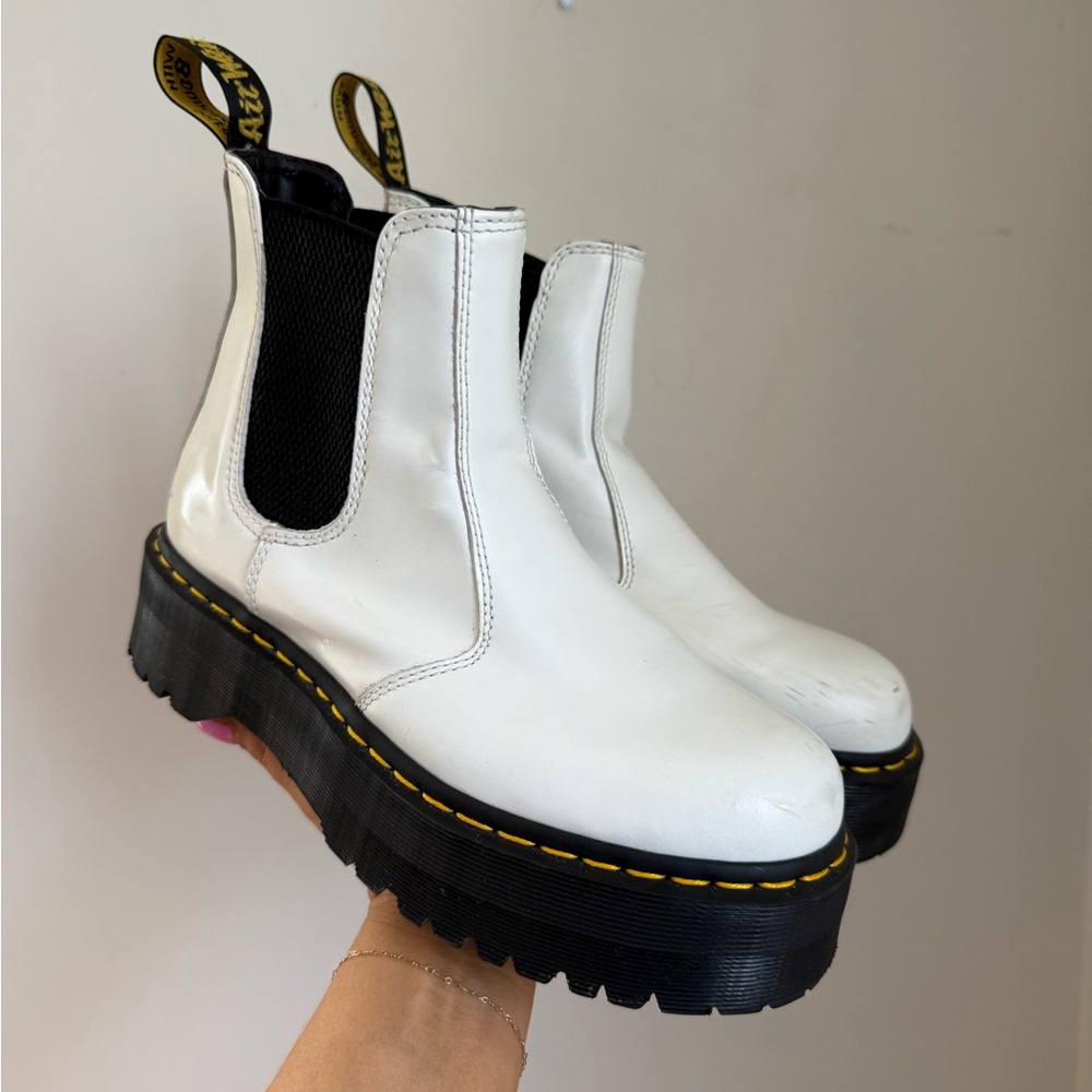 Dr. Martens 2976 Quad White Leather Chelsea Boots 9L - Picture 2 of 13
